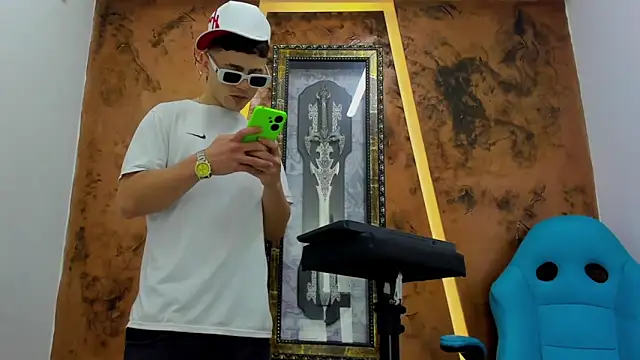 Snapshot of Jhotonex2 chatting on 03/20/26, 03:33 Jhotonex2 online show from 03/20/26, 03:33