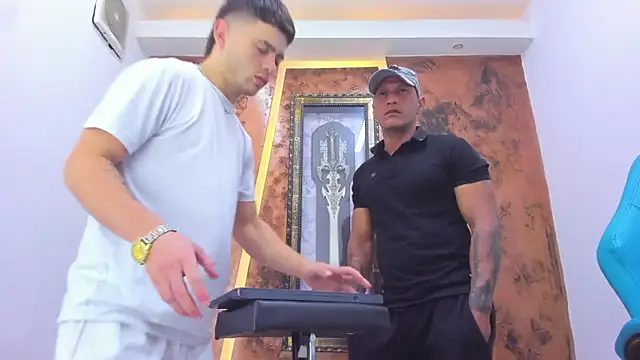 Snapshot of Jhotonex2 chatting on 03/24/26, 04:06 Jhotonex2 online show from 03/24/26, 04:06