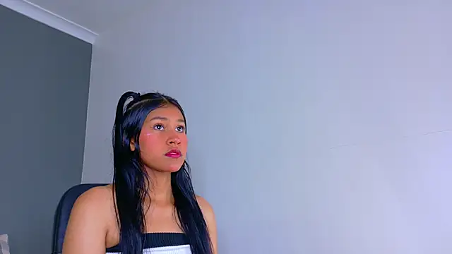 TaniaTaylor   online show from 03/29/26, 11:21