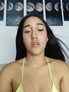 isabellaHill2 online show from 04/14/26, 05:02