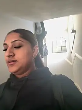 SexyRiri  online show from 03/26/26, 02:00