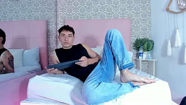 Snapshot of Thiago_2003_ chatting on 03/21/26, 07:17 Thiago 2003 online show from 03/21/26, 07:17