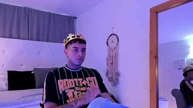 Snapshot of Thiago_2003_ chatting on 03/31/26, 12:27 Thiago 2003 online show from 03/31/26, 12:27