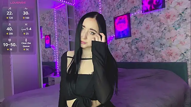 Snapshot of LizzyMooore chatting on 04/04/26, 02:14 LizzyMooore online show from 04/04/26, 02:14