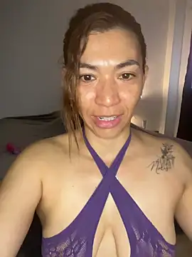 EmelyGigi online show from 04/09/26, 11:04