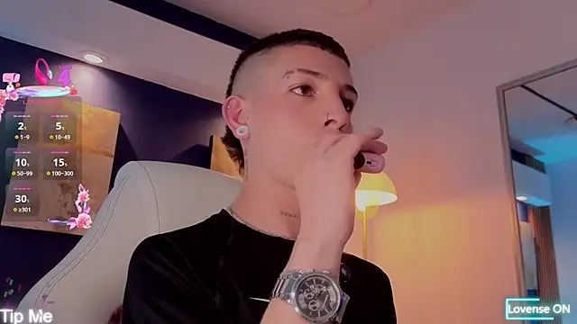 Luca Prince  online show from 04/08/26, 03:39