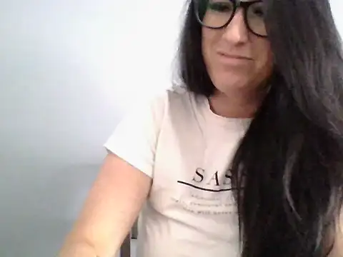 Snapshot of TheVictoriaWolf chatting on 04/01/26, 01:41 TheVictoriaWolf online show from 04/01/26, 01:41