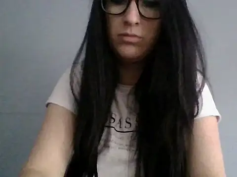 Snapshot of TheVictoriaWolf chatting on 04/13/26, 01:38 TheVictoriaWolf online show from 04/13/26, 01:38