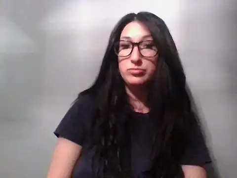 Snapshot of TheVictoriaWolf chatting on 04/15/26, 07:04 TheVictoriaWolf online show from 04/15/26, 07:04