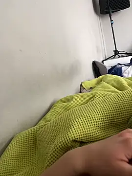 hardboii00 online show from 04/17/26, 08:50