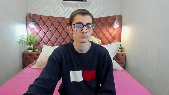 RonBevs online show from 04/09/26, 07:19