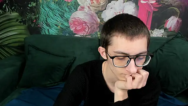 RonBevs online show from 04/11/26, 07:51