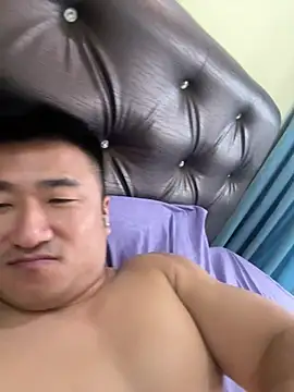 Snapshot of Cunzhangshibage02 chatting on 07/05/26, 10:44 Cunzhangshibage02 online show from 07/05/26, 10:44
