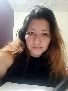 Snapshot of Stefanny_red chatting on 04/14/26, 10:43 Stefanny red online show from 04/14/26, 10:43