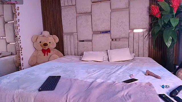 Zoe- -din online show from 04/03/26, 02:42