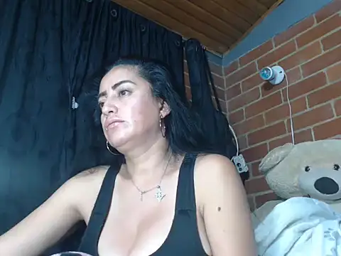 Snapshot of Alexandrina chatting on 01/04/25, 11:17 Alexandrina online show from 01/04/25, 11:17