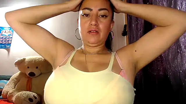 Snapshot of Alexandrina chatting on 09/28/25, 11:59 Alexandrina online show from 09/28/25, 11:59