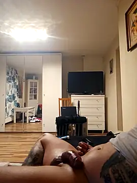 Czarnykonik7111 online show from 04/21/26, 12:56