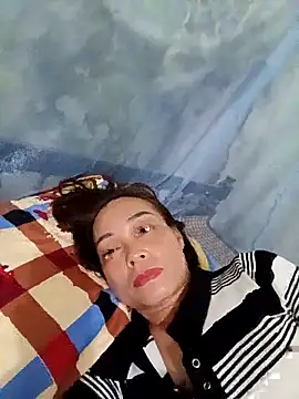 Snapshot of Lyly22x chatting on 03/26/26, 12:11 Lyly22x online show from 03/26/26, 12:11