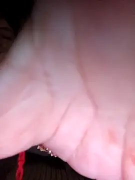 Snapshot of Lyly22x chatting on 04/11/26, 12:04 Lyly22x online show from 04/11/26, 12:04