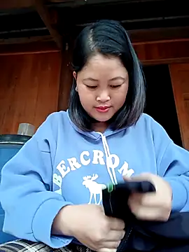 halenka 00 online show from 03/15/26, 01:33