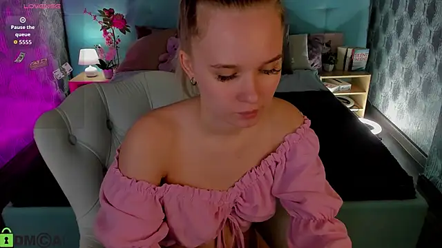 Alice Pleasance online show from 03/31/26, 08:26