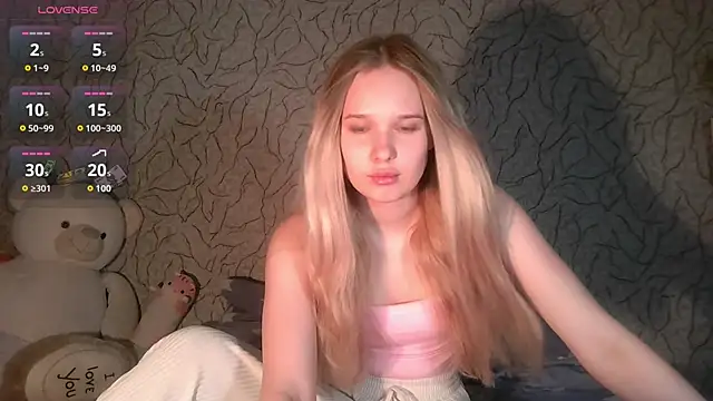 Alice Pleasance online show from 06/04/26, 03:29