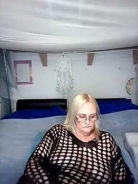 roxy 74 online show from 03/19/26, 11:47