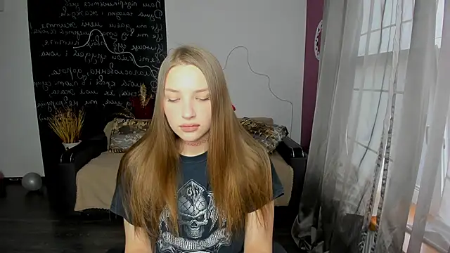 Snapshot of DariaAngels chatting on 03/16/26, 12:31 DariaAngels online show from 03/16/26, 12:31