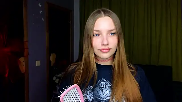 Snapshot of DariaAngels chatting on 03/21/26, 06:44 DariaAngels online show from 03/21/26, 06:44