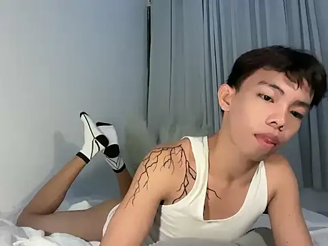 hottasianboy online show from 05/18/26, 08:20