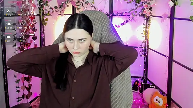 NoraLumi online show from 04/04/26, 12:46