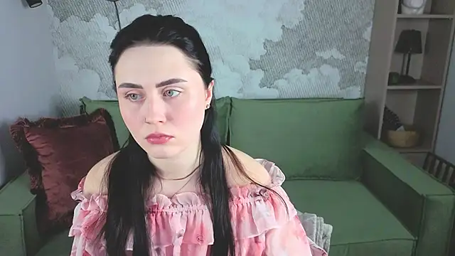 NoraLumi online show from 04/08/26, 01:00