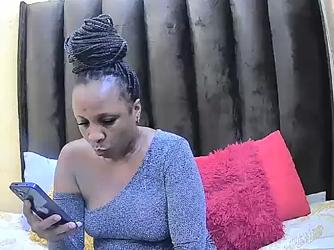 queensBetty online show from 03/25/26, 07:20