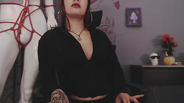 Regina Iris online show from 04/08/26, 10:04