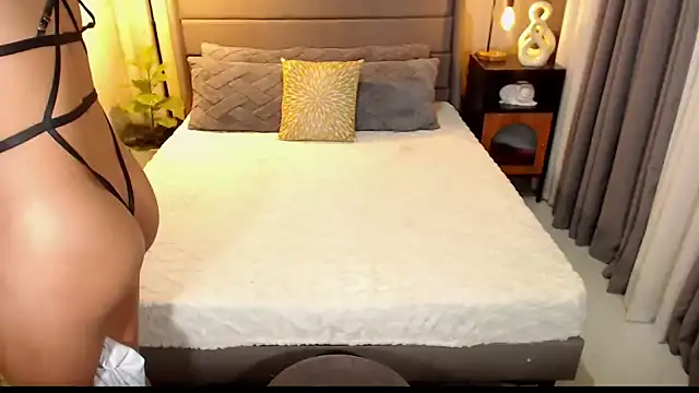 CumShotElara online show from 03/22/26, 08:23