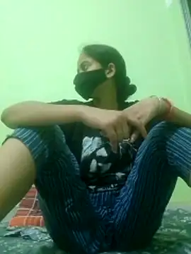 Snapshot of nidhiyadav00 chatting on 04/18/26, 07:07 nidhiyadav00 online show from 04/18/26, 07:07