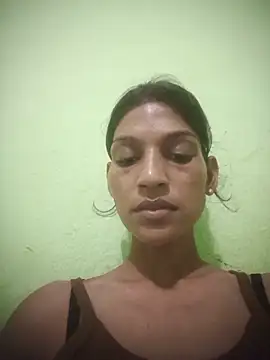 Snapshot of nidhiyadav00 chatting on 06/01/26, 06:53 nidhiyadav00 online show from 06/01/26, 06:53