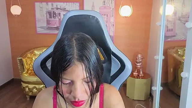 Snapshot of emily_smith_t chatting on 07/02/26, 12:22 emily smith t online show from 07/02/26, 12:22