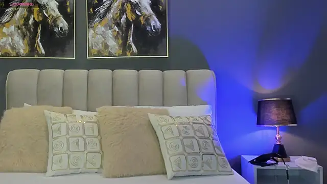 VaniaRouse online show from 03/28/26, 03:33