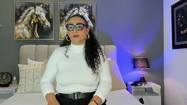 VaniaRouse online show from 03/30/26, 02:40