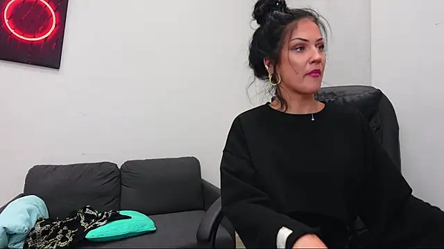 Nicky Diam online show from 04/04/26, 06:27