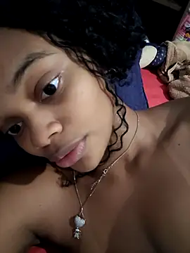 marialuiza2027 online show from 04/18/26, 03:16