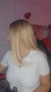 Snapshot of Im__sophie chatting on 03/18/26, 05:27 Im sophie online show from 03/18/26, 05:27