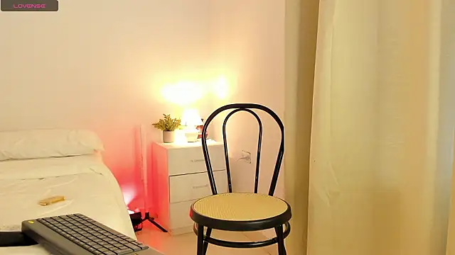 kora bliss online show from 03/15/26, 06:14