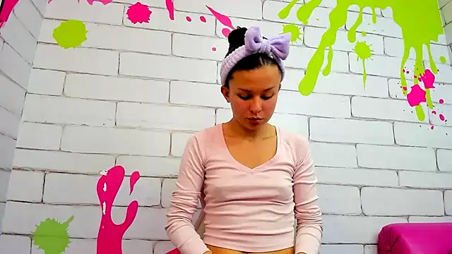 Snapshot of Danna_Greyy chatting on 04/06/26, 11:44 Danna Greyy online show from 04/06/26, 11:44