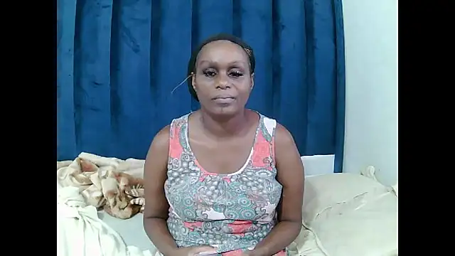 Snapshot of MelaniBbe chatting on 04/08/26, 01:44 MelaniBbe online show from 04/08/26, 01:44