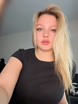 Snapshot of bettyloveu chatting on 04/09/26, 11:04 bettyloveu online show from 04/09/26, 11:04