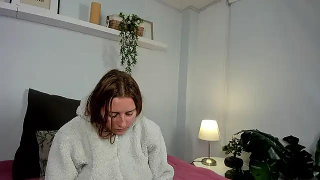 Snapshot of cuttie_blondie chatting on 03/19/26, 11:03 cuttie blondie online show from 03/19/26, 11:03