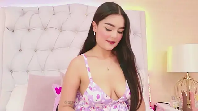 JessiRusel online show from 04/15/26, 06:15